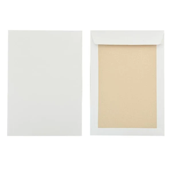 Poštové tašky B4 s páskou,s kartónovou zadnou stranou biele 